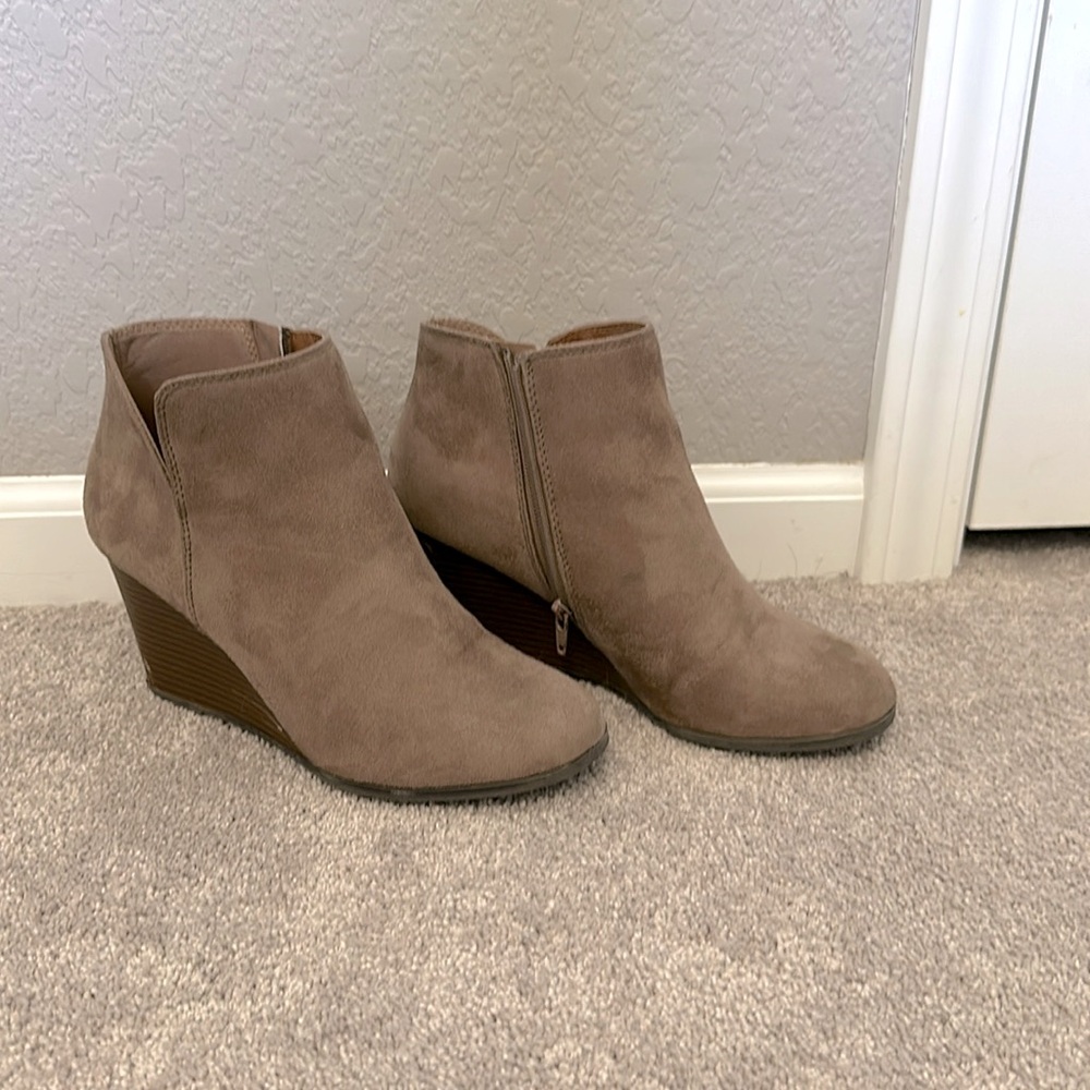 SODA Heeled Booties